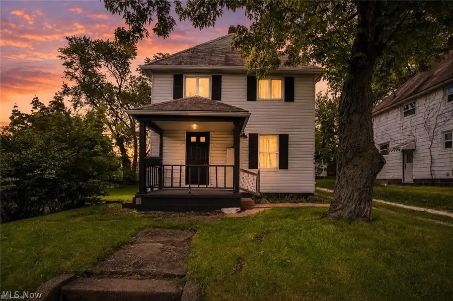 1424 S Liberty Avenue, Alliance, OH 44601 - #3