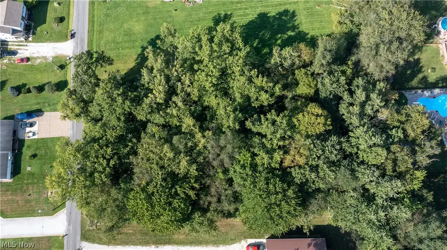 4051 Greenbay Drive, Barberton, OH 44203 - #2