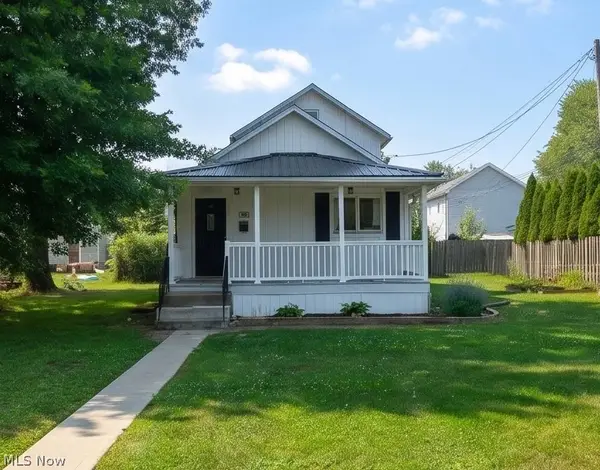 368 4th Nw Drive, New Philadelphia, OH 44663