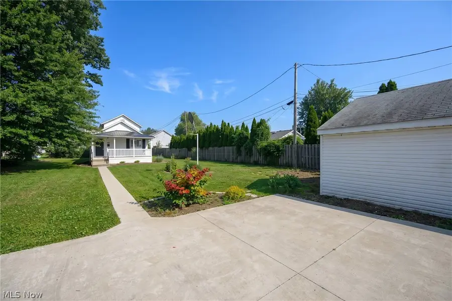 368 4th Nw Drive, New Philadelphia, OH 44663 - #3