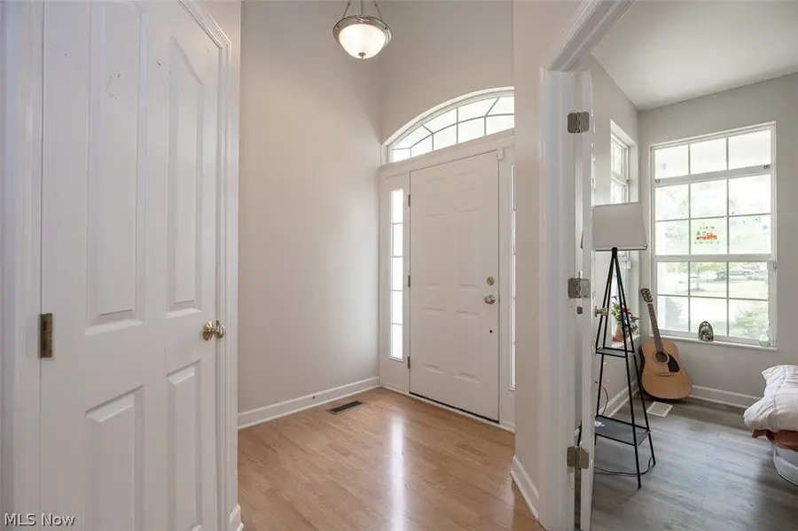 14450 Baywood Lane, Strongsville, OH 44136 - #3