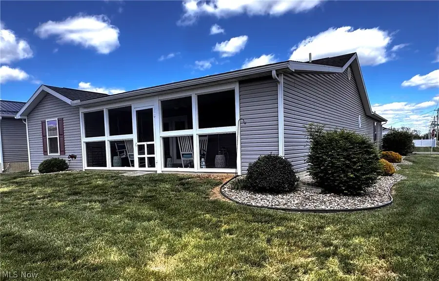 703 Oak Tree Lane, Belpre, OH 45714 - #2