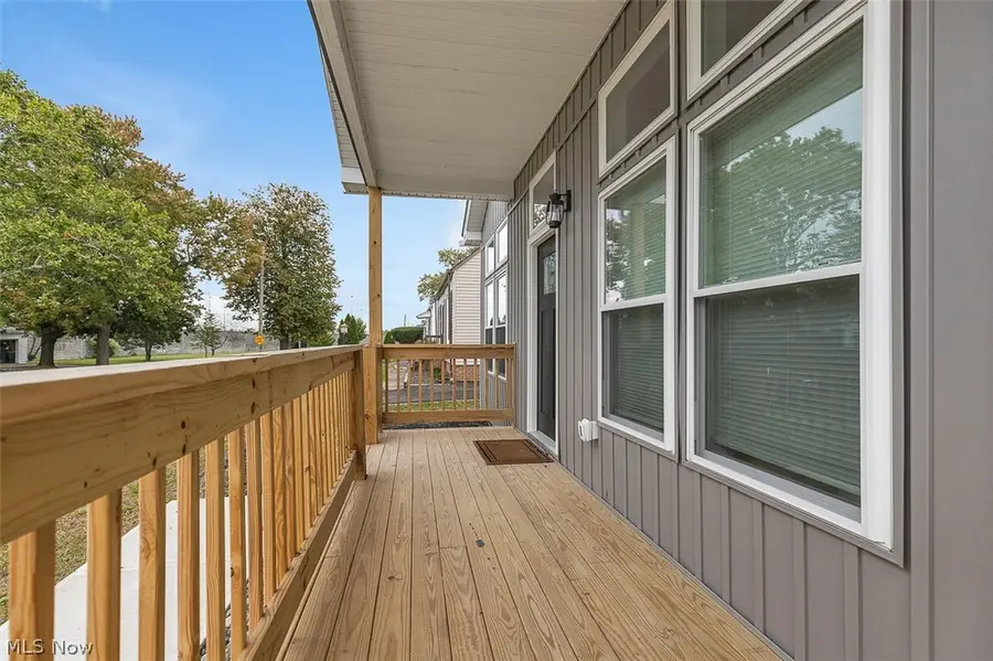 21206 Hansen Road, Maple Heights, OH 44137 - #3