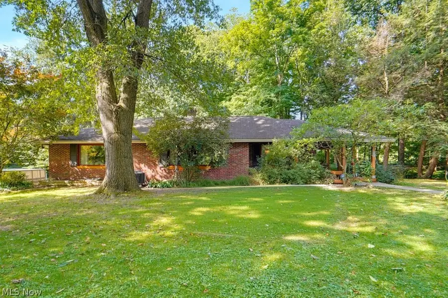 528 Pres Vannes Drive, Dalton, OH 44618 - #2
