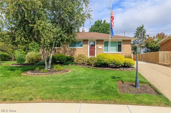 9300 Cambridge Drive, Parma, OH 44129