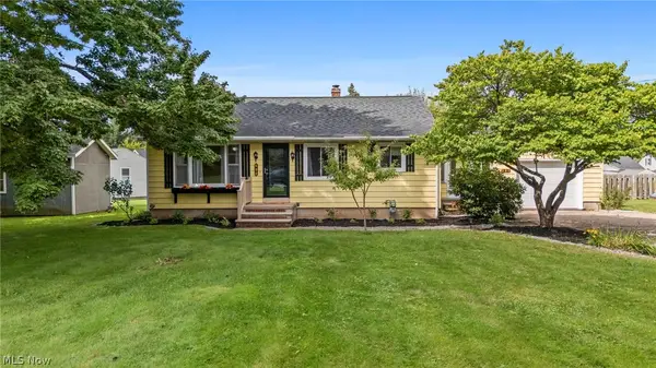 690 Autumn Drive, Amherst, OH 44001