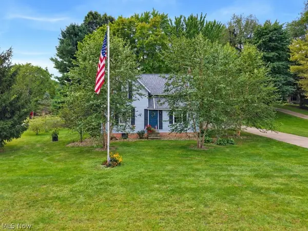 3054 Swamp Ne Street, Hartville, OH 44632