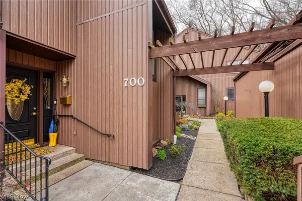 700 Tall Oaks Court, Newark, OH 43055