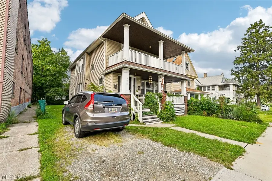 1362 W 93rd Street, Cleveland, OH 44102 - #2
