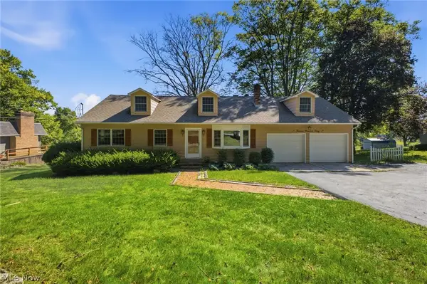 1330 Howell Avenue, East Palestine, OH 44413