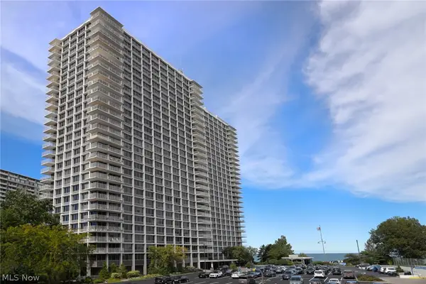 12700 Lake Avenue #1104, Lakewood, OH 44107