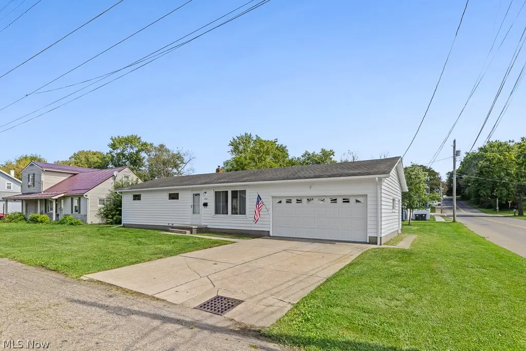 1902 Root Ne Avenue, Canton, OH 44705 - #1