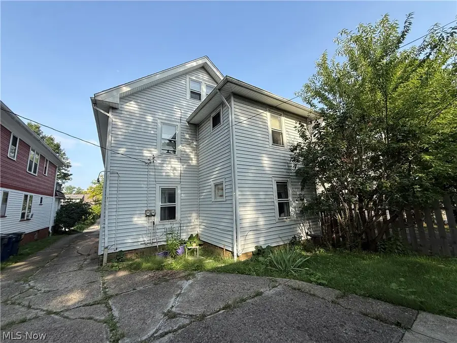 2169 Oakdale Road, Cleveland Heights, OH 44118 - #3