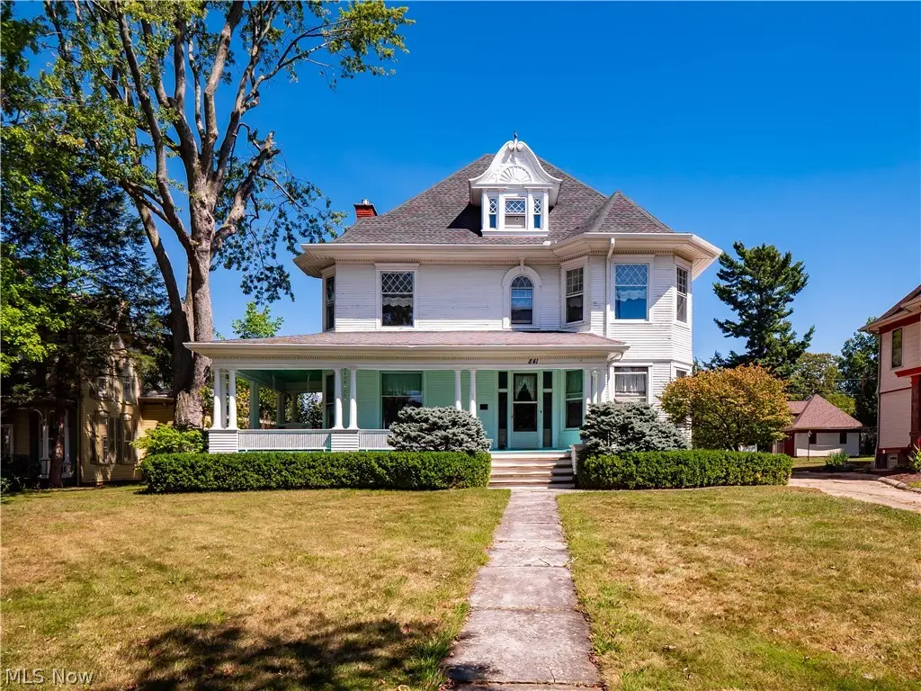 841 Center Street, Ashland, OH 44805 - #1
