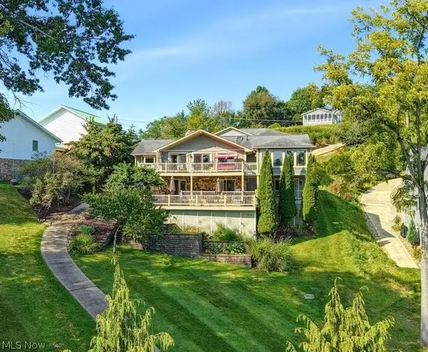 338 W Mohawk Drive, Malvern, OH 44644 - #1
