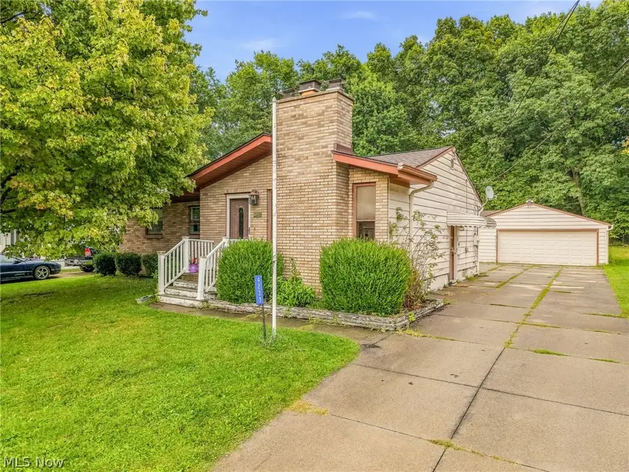 4233 Osage Street, Stow, OH 44224 - #2