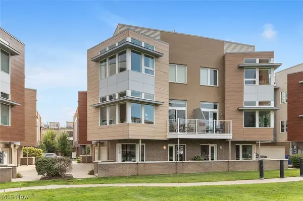 1230 W 74th Street #1230, Cleveland, OH 44102