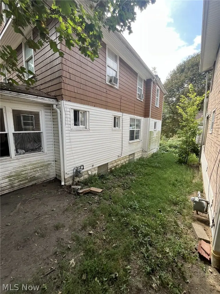 1264 Pondview Avenue, Akron, OH 44305 - #2
