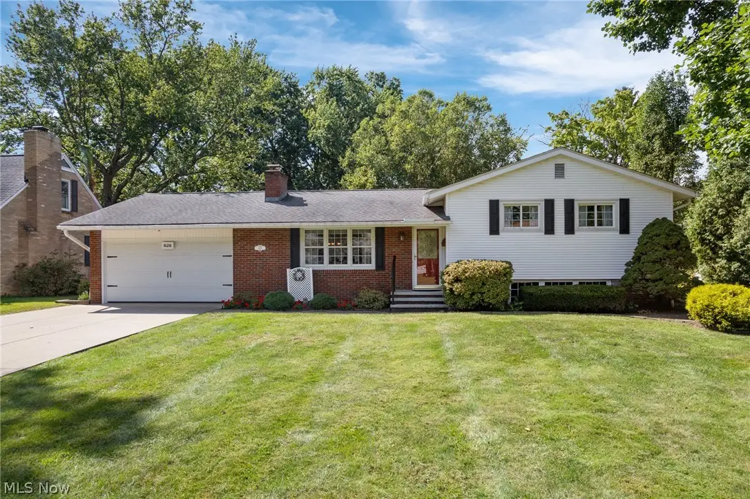 828 Eastview Avenue, Wadsworth, OH 44281 - #1