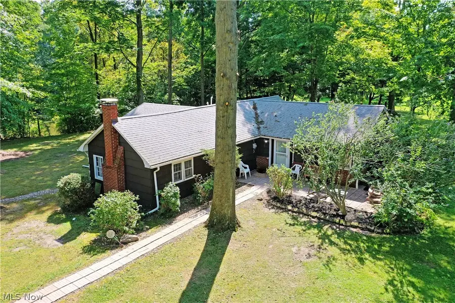1114 Allen Smith Road, Leavittsburg, OH 44430 - #3