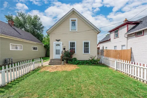 3326 W 61st Street, Cleveland, OH 44102