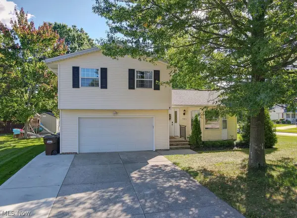 7589 Deer Run Trail, Parma, OH 44130