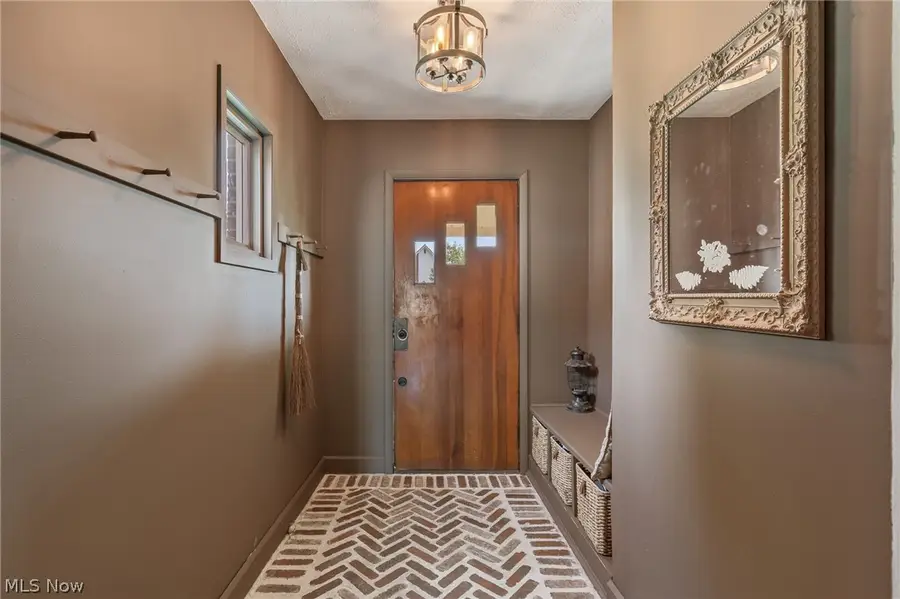 4244 Laffer Square, Sandyville, OH 44671 - #2