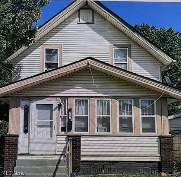 404 Kennet Nw Court, Canton, OH 44708