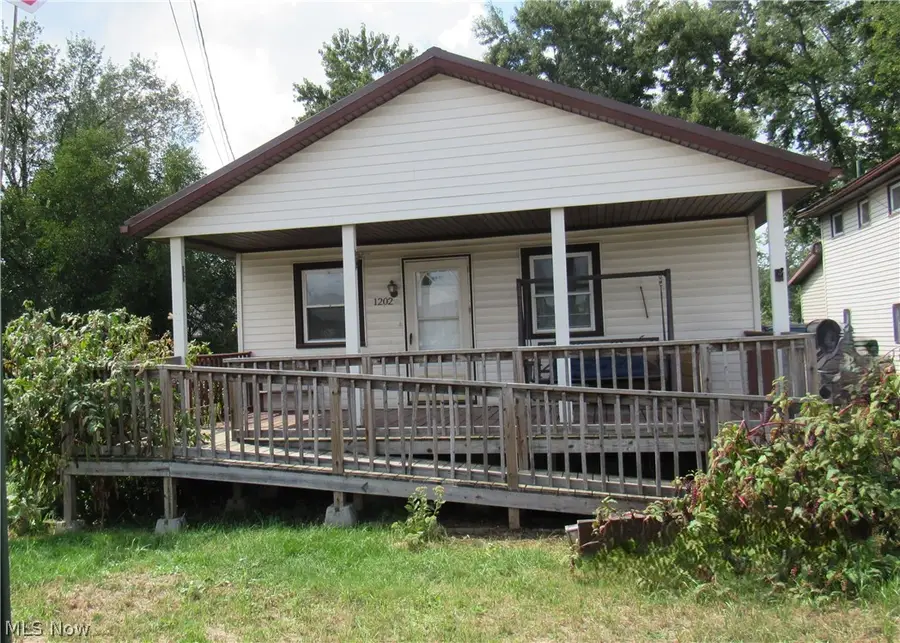 1202 N Uhrich Street, Uhrichsville, OH 44683 - #2