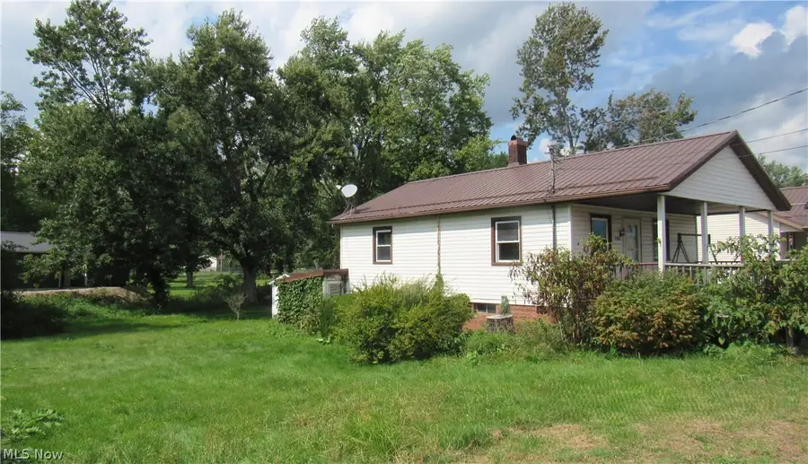 1202 N Uhrich Street, Uhrichsville, OH 44683 - #3