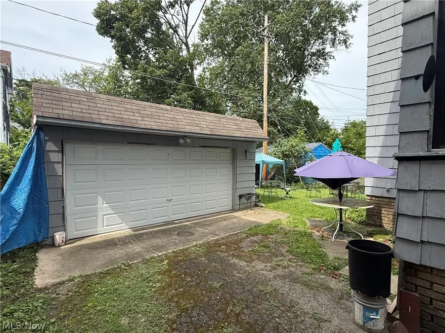 1574 Glenmont Road, East Cleveland, OH 44118 - #3