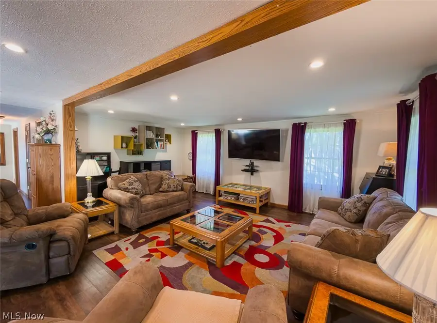 6093 Joliat Avenue, Louisville, OH 44641 - #3