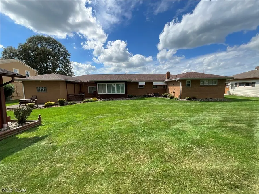 947 Krehl Avenue, Girard, OH 44420 - #2