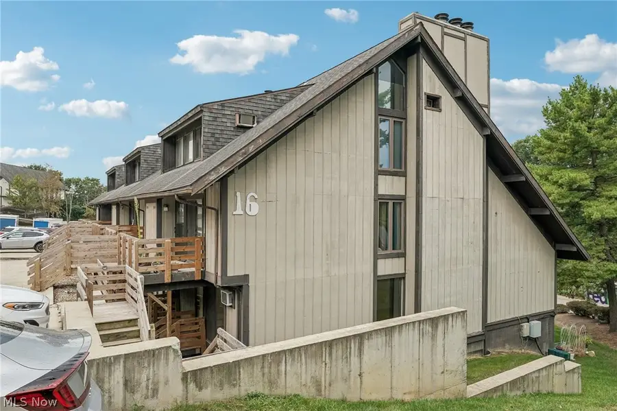 1583 Treetop Trail #B, Akron, OH 44313 - #3