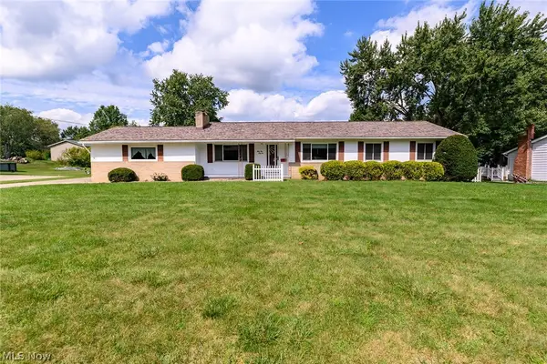 3341 Linden Nw Street, Uniontown, OH 44685