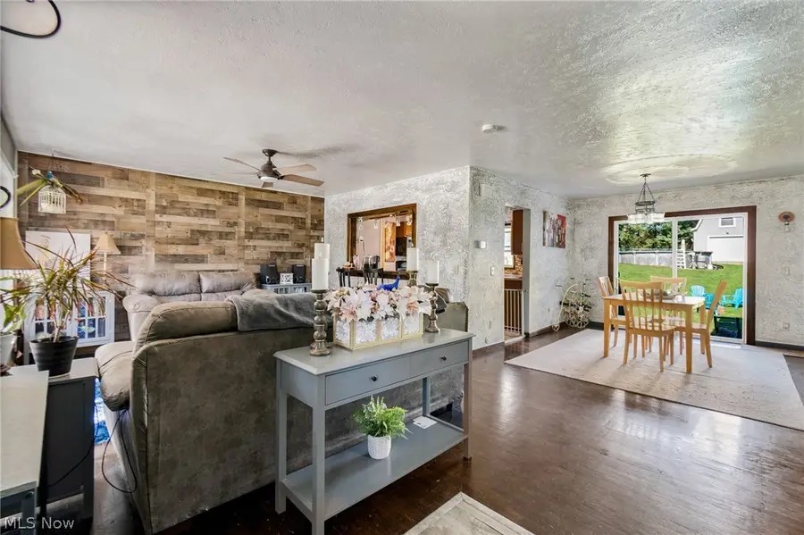 3595 Dauphin Ne Drive, Canton, OH 44721 - #2