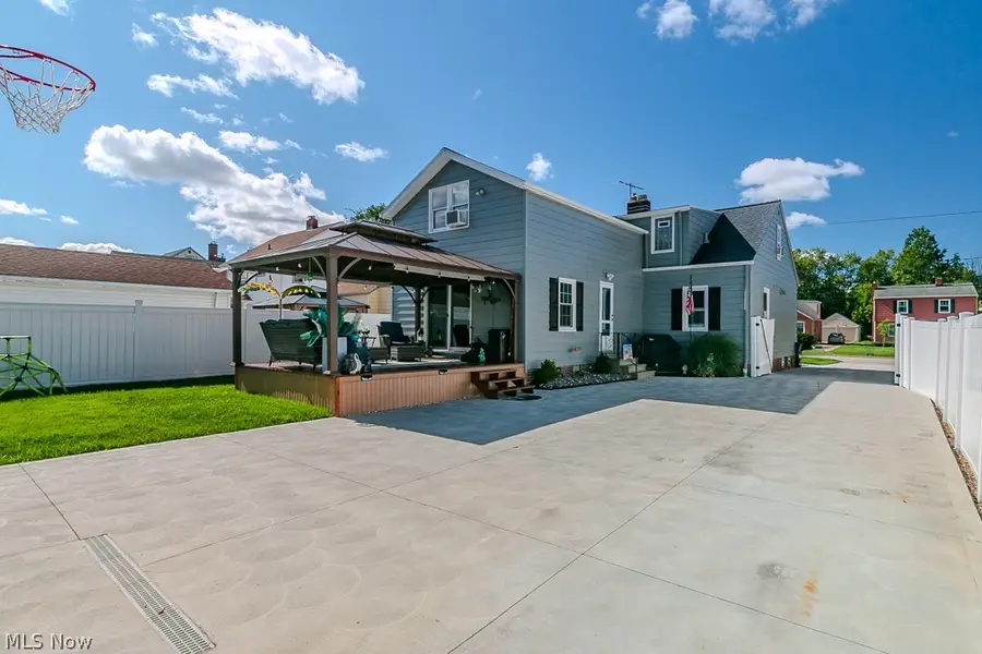 1701 Maple Street, Wickliffe, OH 44092 - #2