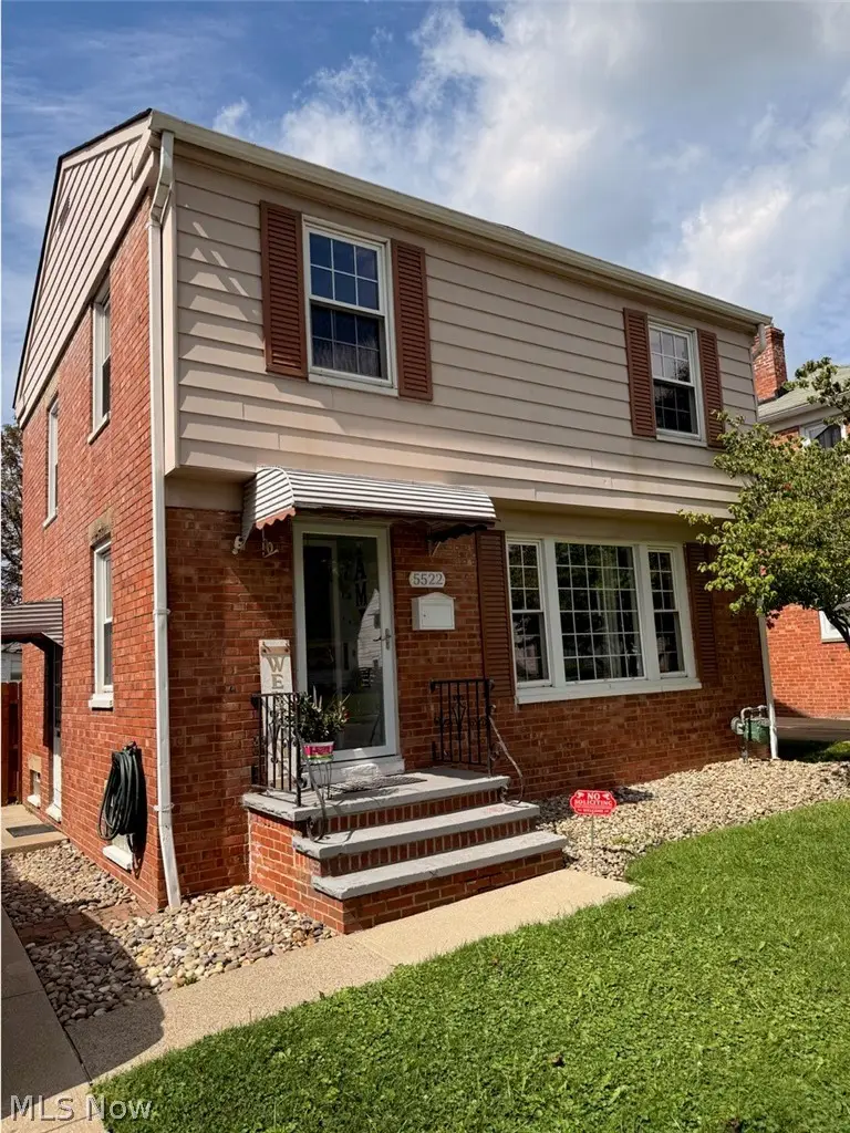 5522 Hollywood Avenue, Maple Heights, OH 44137 - #1