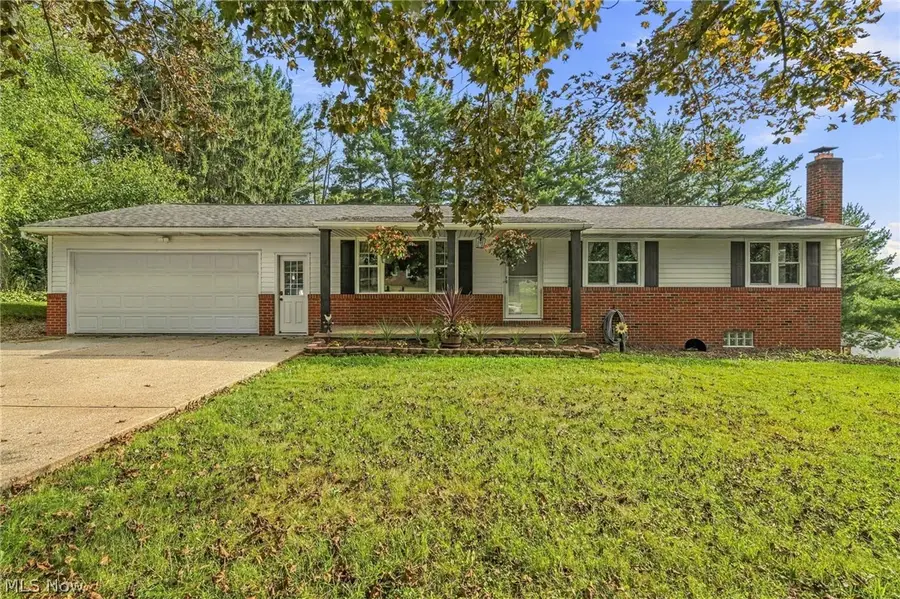5220 Woodlynn Ne Street, East Canton, OH 44730 - #2