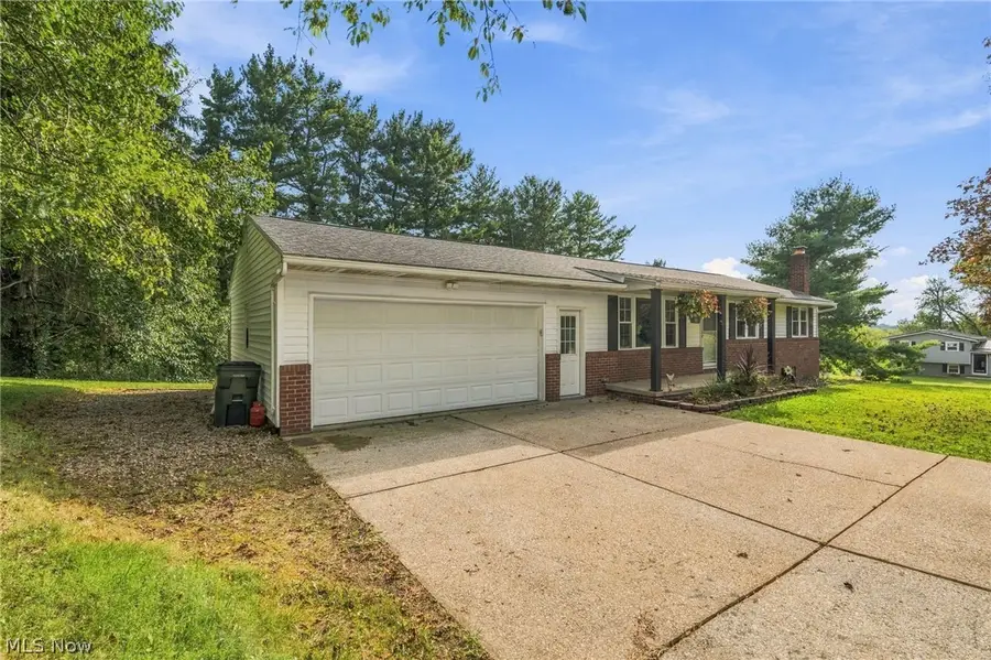 5220 Woodlynn Ne Street, East Canton, OH 44730 - #3