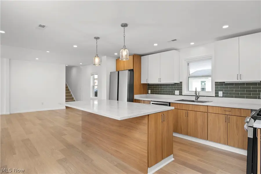 3135 W 16th Street, Cleveland, OH 44109 - #2