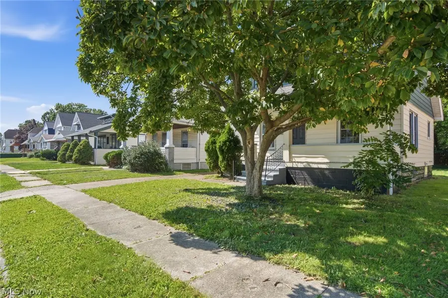 1216 E 168th Street, Cleveland, OH 44110 - #2
