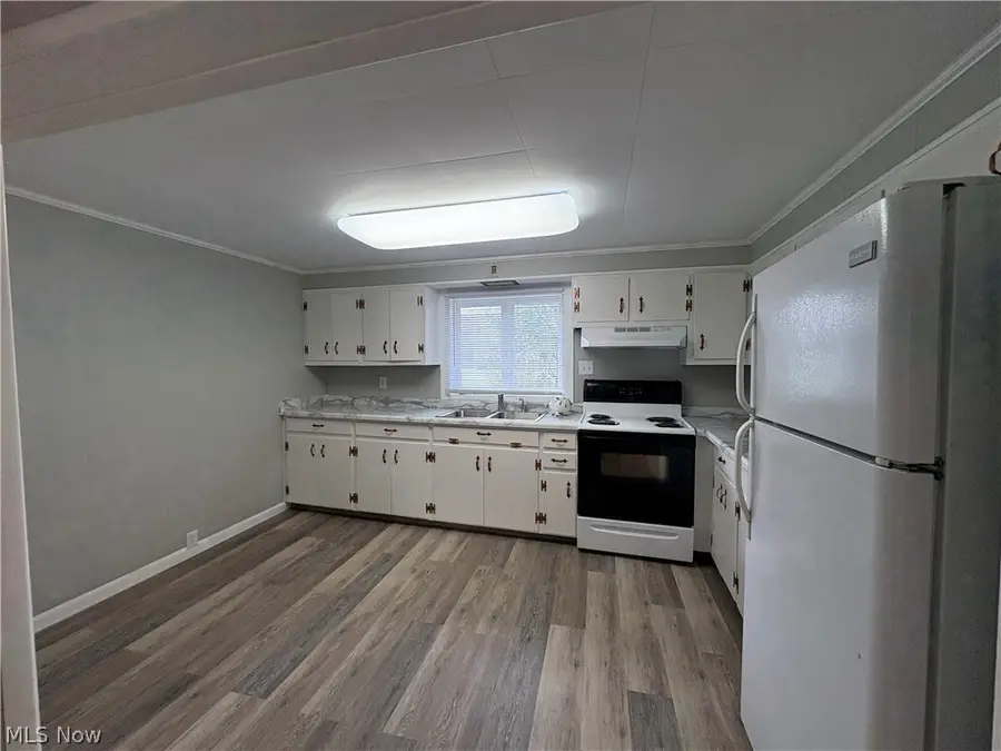210 W 3rd Street, Uhrichsville, OH 44683 - #2