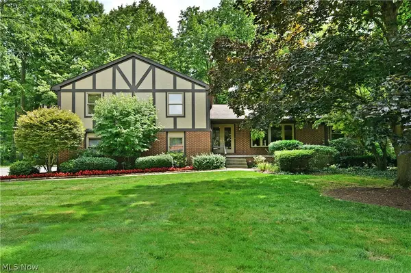 5597 Engleton Lane, Girard, OH 44420