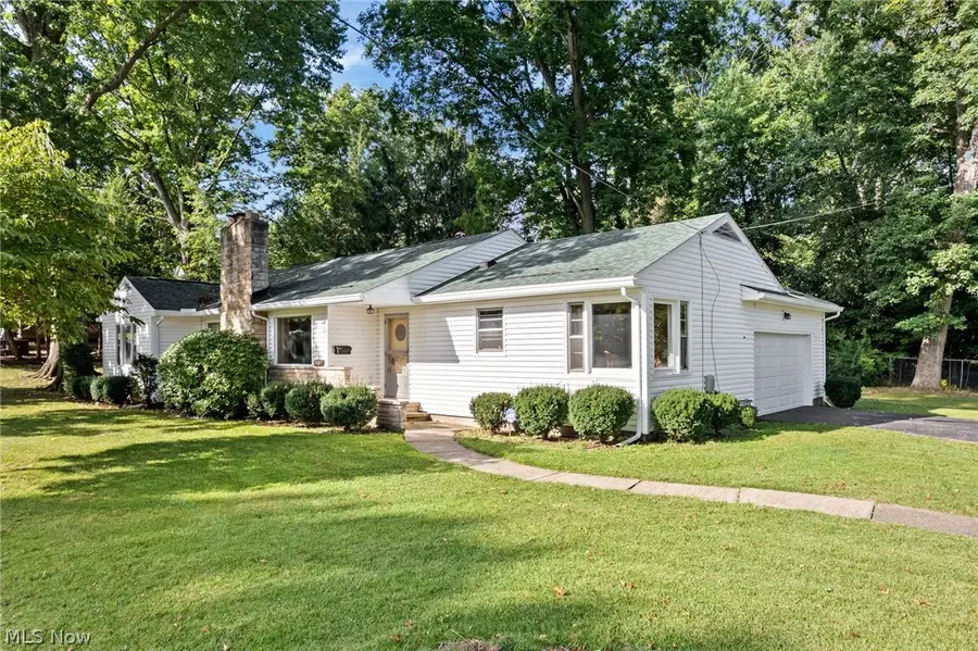 114 7th Ne Street, Barberton, OH 44203 - #3
