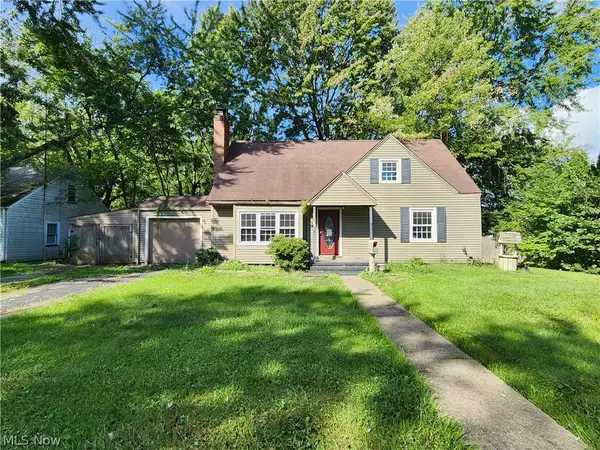 801 Kenilworth Ne Avenue, Warren, OH 44483