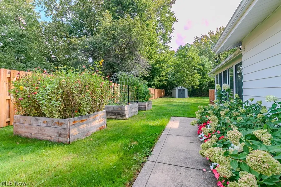 7085 Hoover Drive, Mentor, OH 44060 - #3