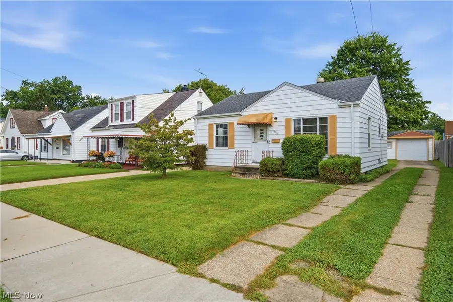 13216 Crossburn Avenue, Cleveland, OH 44135 - #2