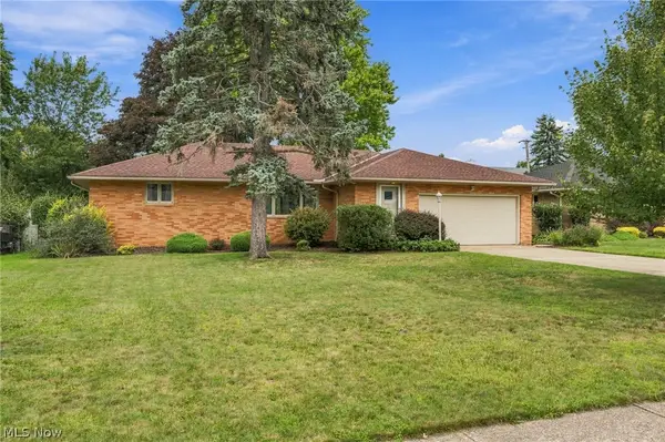 3397 Lotus Lane, Seven Hills, OH 44131