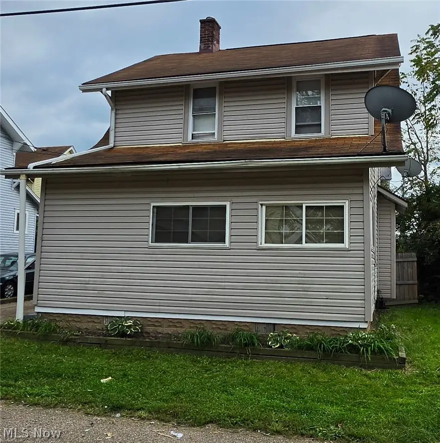 2236 8th Nw Street, Canton, OH 44708 - #1